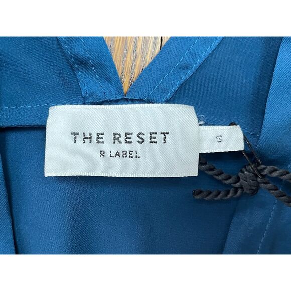 NWT  THE RESET Blue Satin V Neck Pullover Blouse Top Shirt Women's Size Small - Picture 3 of 8